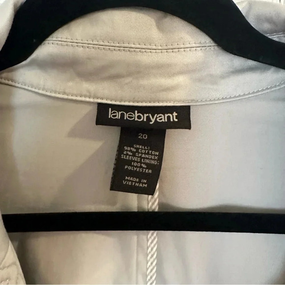 Lane Bryant Women’s Size 20 light gray Button Front Blazer Jacket Pocket - Picture 3 of 4